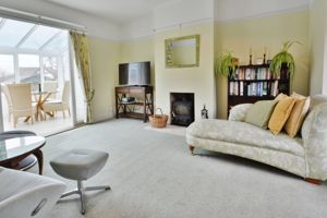 Living room- click for photo gallery